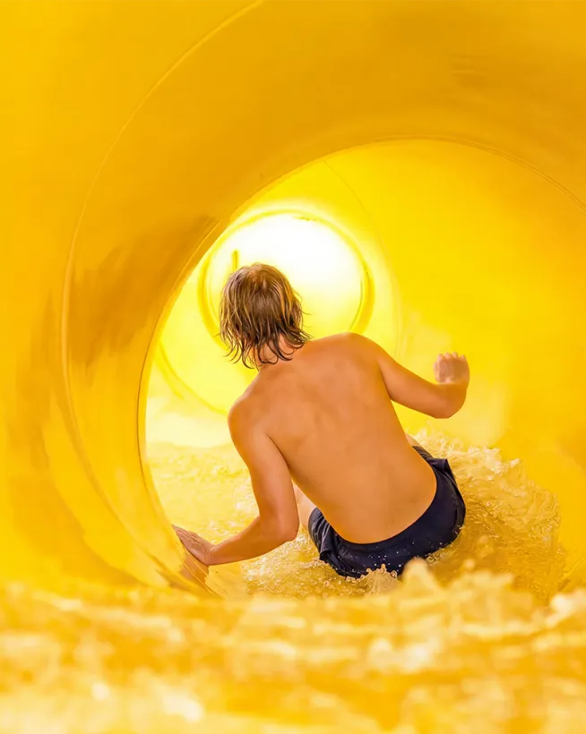 Röhrenrutsche im Mirador